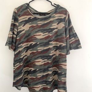 Oversized Waffle-Knit Camo tee